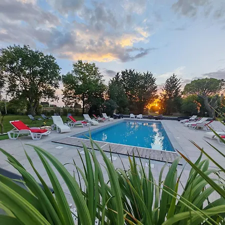 Domaine De Pagnon Gironde 4*